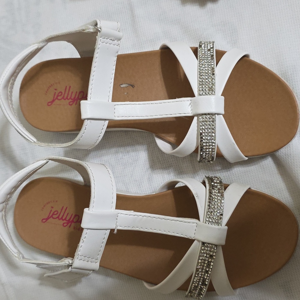 Sandals - Picture 2 of 3